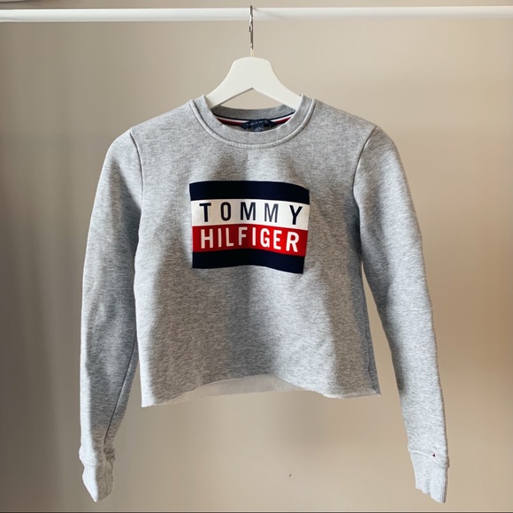 Tommy Hilfiger Tops - Cropped Tommy Hilfiger Sweatshirt